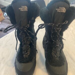 The North Face Women's Black Winter Boots with Fur Lining